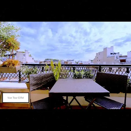 Terrasse Vue Tour Eiffel Paris