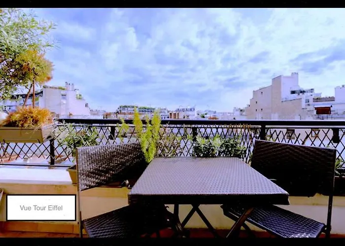 Terrasse Vue Tour Eiffel Paris